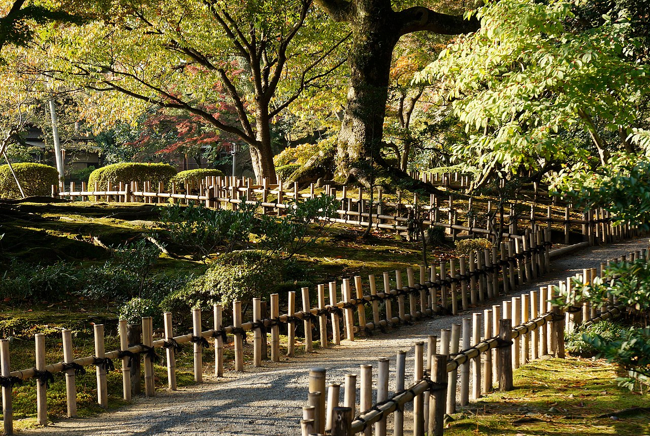 兼六園夏季綠意步道